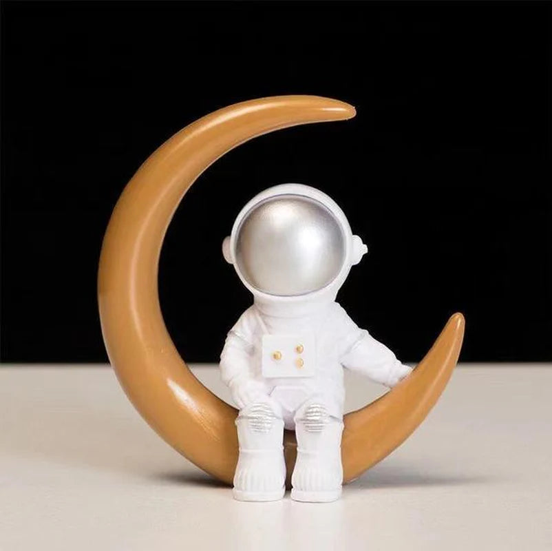 1Pc Resin Astronaut Figure Statue Figurine Spaceman Sculpture Educational Toys Desktop Home Decoration Astronaut Model Kids Gift